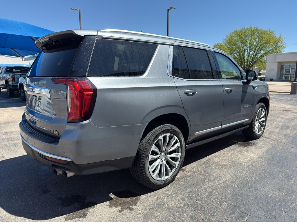 2021 GMC Yukon — detail view